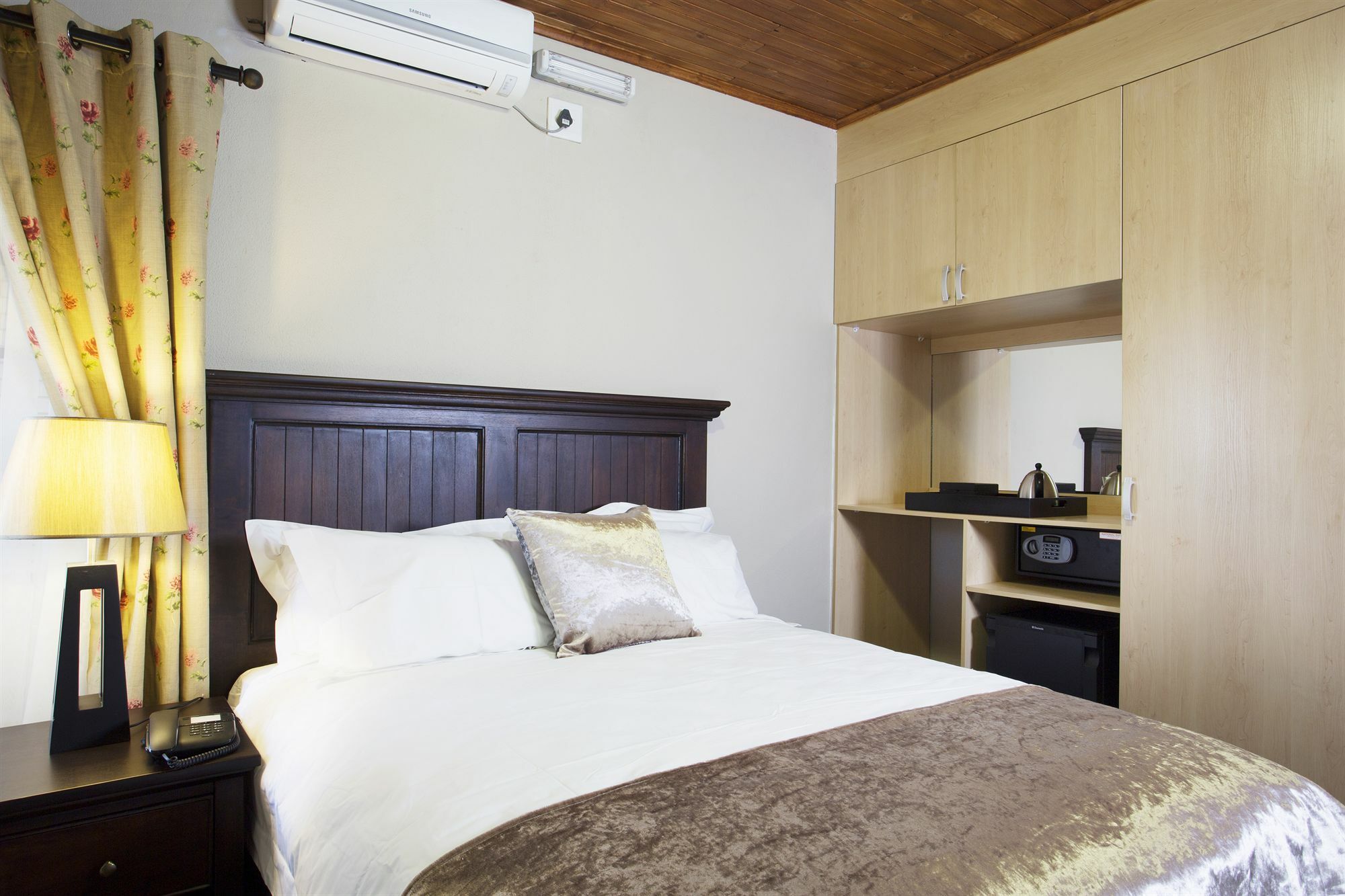 Eco Park Lodge Центурион Экстерьер фото