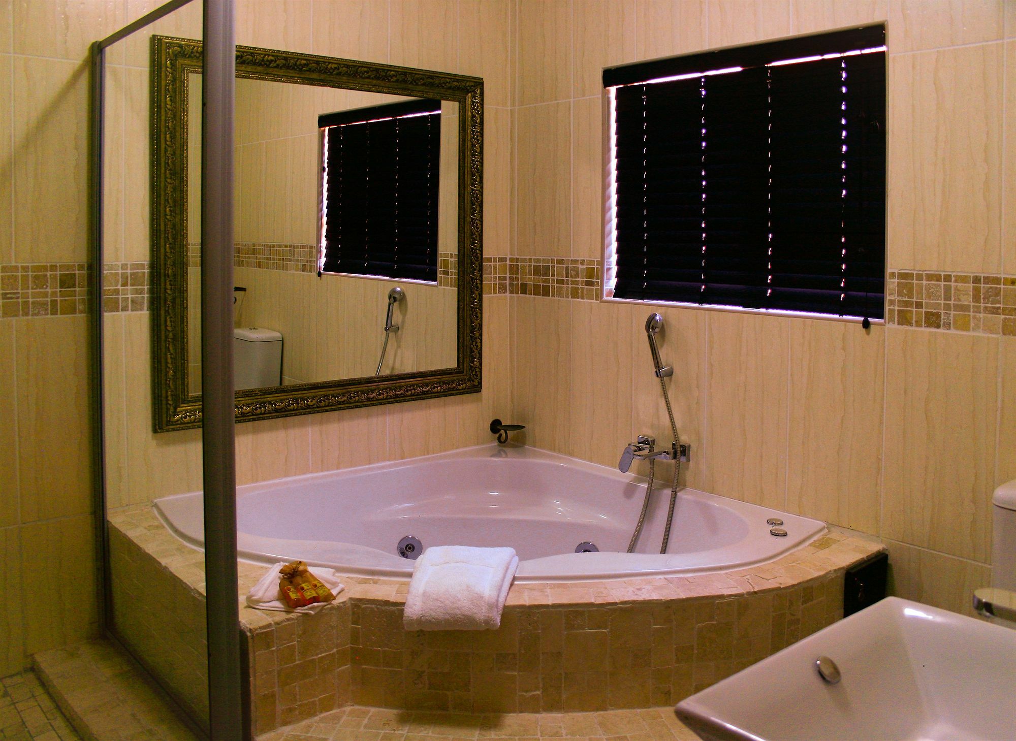 Eco Park Lodge Центурион Экстерьер фото